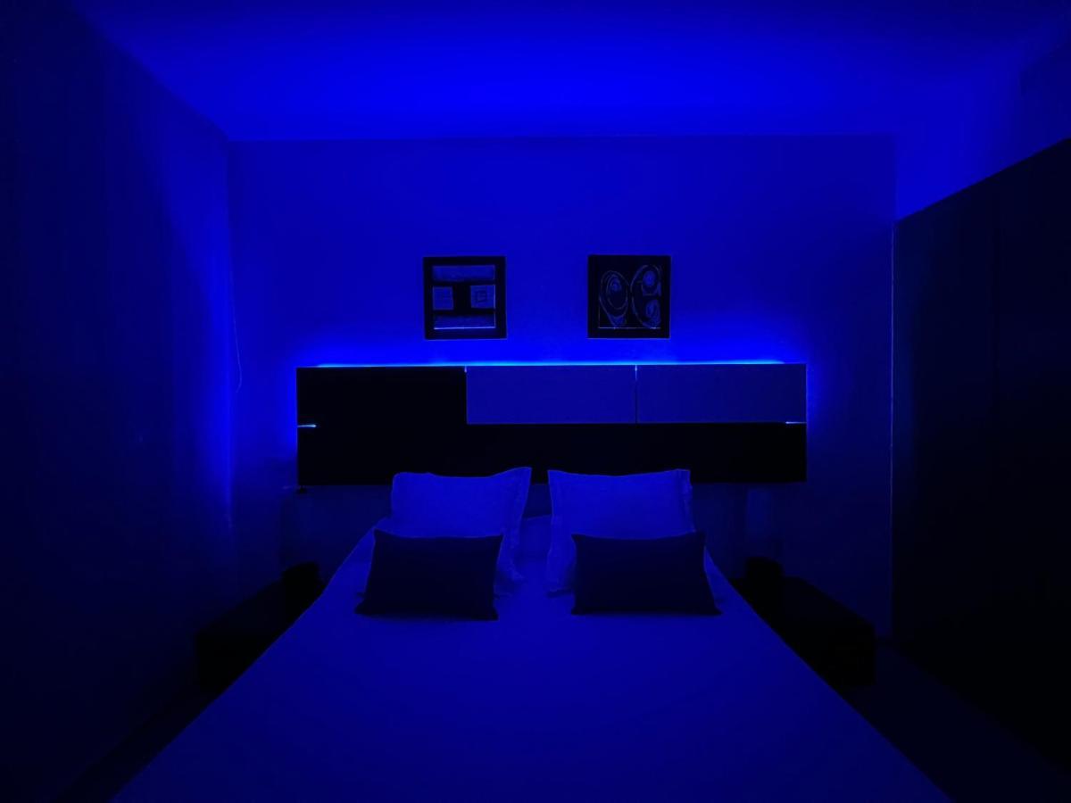 Blau Apartamento Frente A Los Canales Y Las Puestas De Sol De Roses Extérieur photo