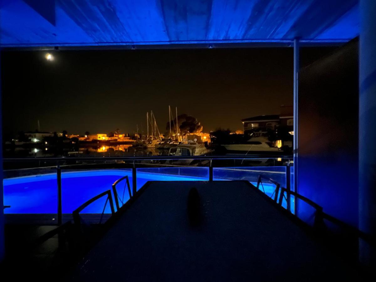 Blau Apartamento Frente A Los Canales Y Las Puestas De Sol De Roses Extérieur photo